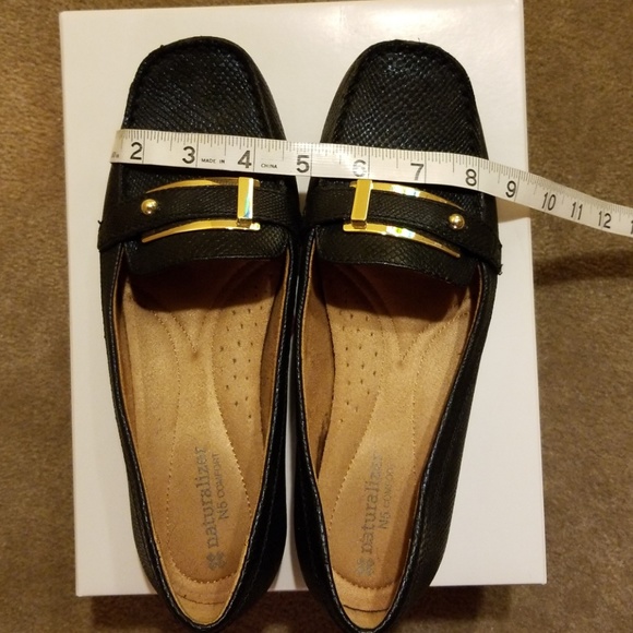 8W Naturalizer Loafers - Picture 4 of 7